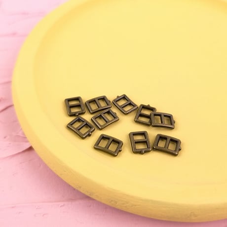 ツメつき風金属バックル6×5ｍｍ（アンティークゴールド）