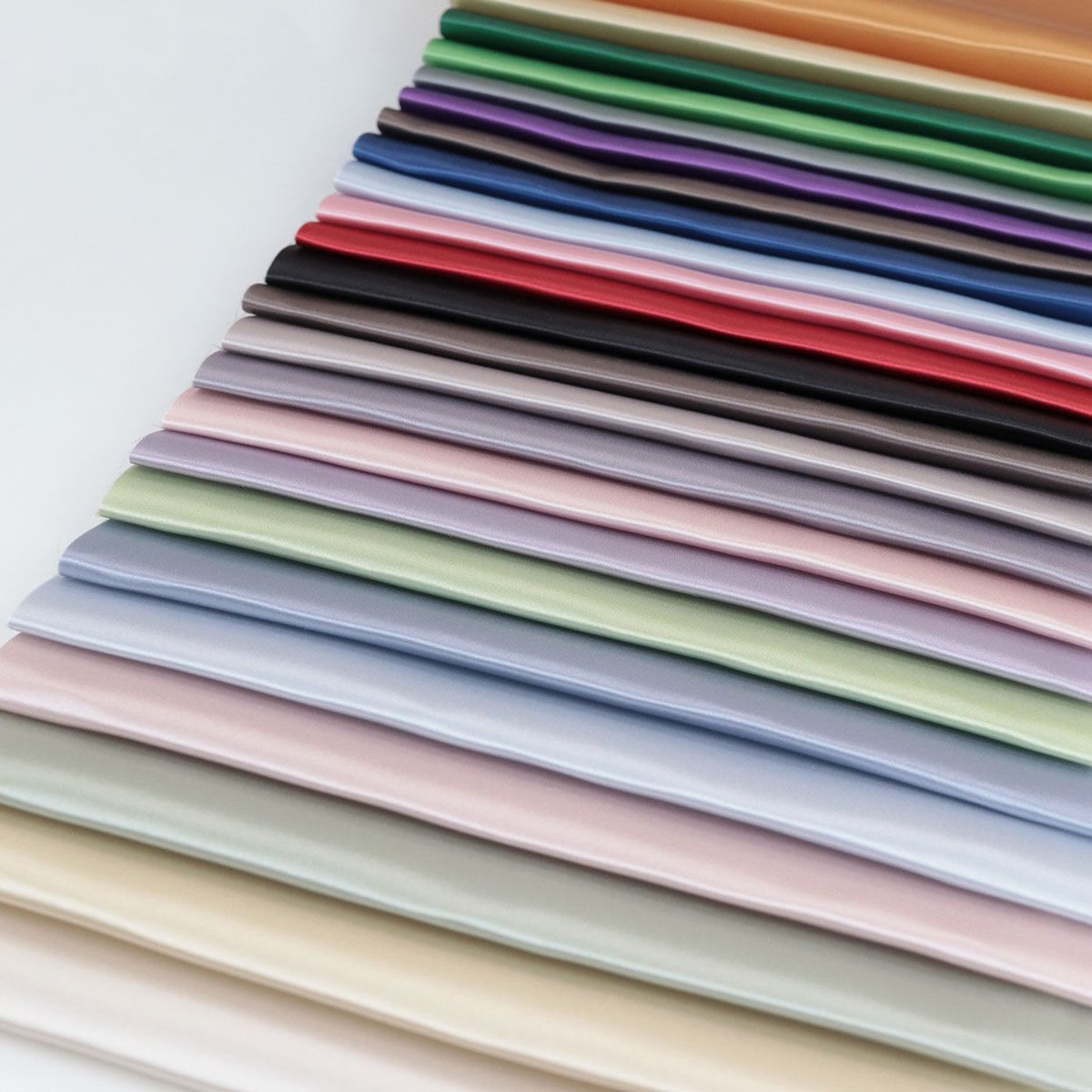 生地/サテン生地単色（レッド系） | NUIGOTO