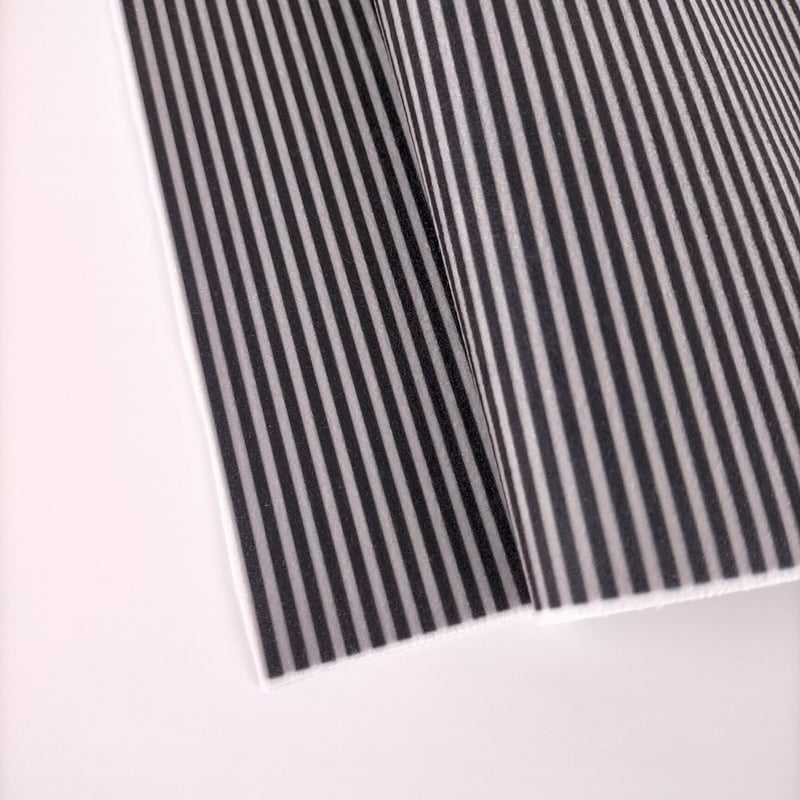 ダークグレー ストライプ布地 生地/ストライプ（ブラック×グレー）/マイクロ起毛 | NUIGOTO