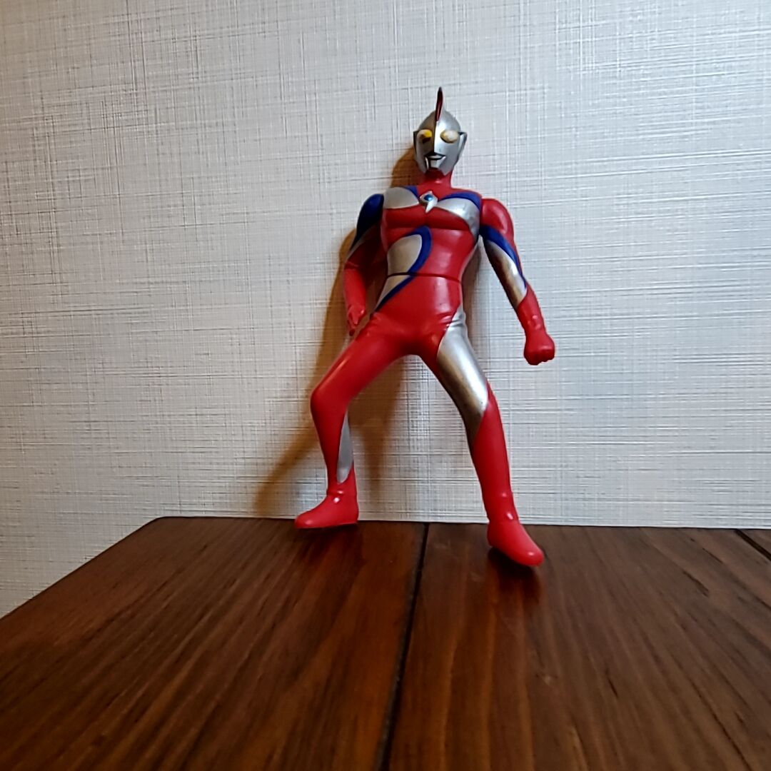 円谷プロ 2001ブルマァクバンダイ ウルトラマンコスモス