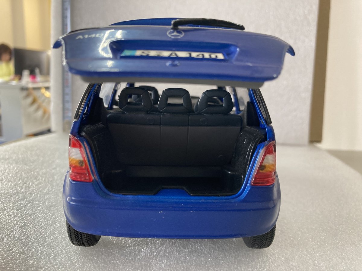 Maisto製 メルセデスベンツ A-Class 1/18 Maisto製 Mercedes-Benz メルセデスベンツ A-Class 1/18スケール
