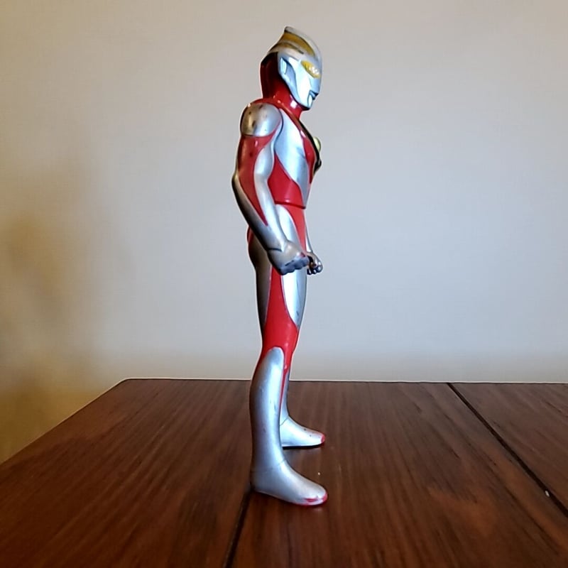 98年 ウルトラマンガイア 約49cm フィギュア 98年 ウルトラマンガイア 約49cm フィギュア