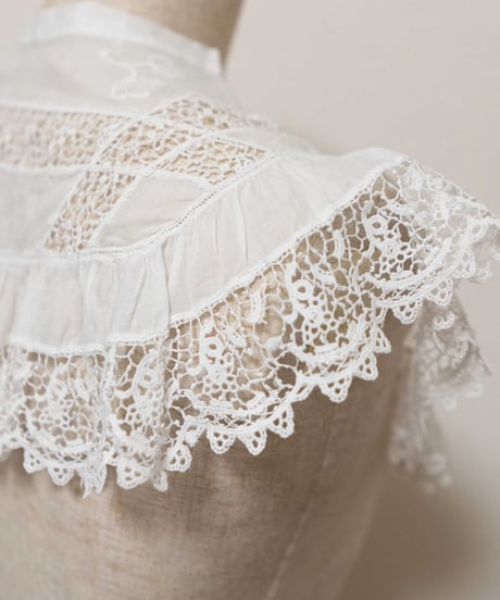 french vintage big  lace collar