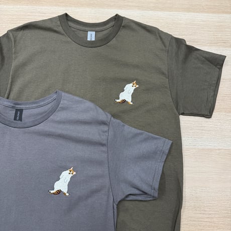猫刺繍Tシャツ