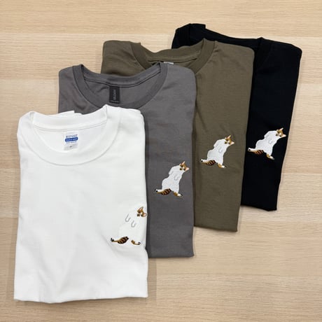 猫刺繍Tシャツ