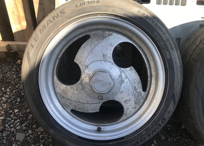BOYDS Ninja 8.0J x 17” 235/45R17 2本 PCD120.65 |