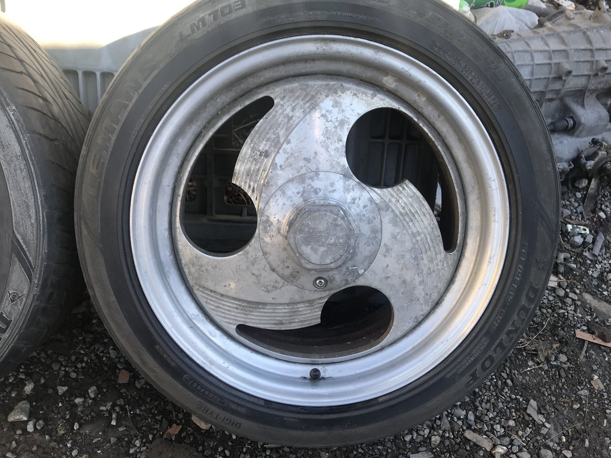 BOYDS Ninja 8.0J x 17” 235/45R17 2本 PCD120.65 |