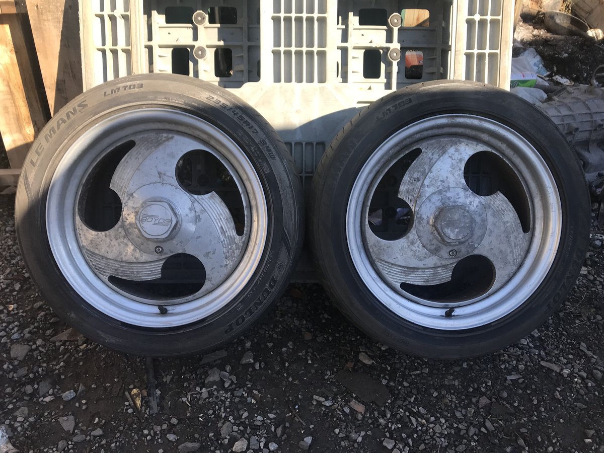 BOYDS Ninja 8.0J x 17” 235/45R17 2本 PCD120.65 |