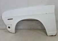 日産純正B110サニー用のＦフェンダー