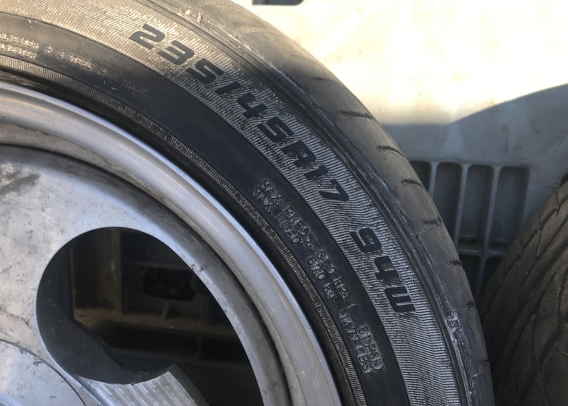 BOYDS Ninja 8.0J x 17” 235/45R17 2本 PCD120.65 |