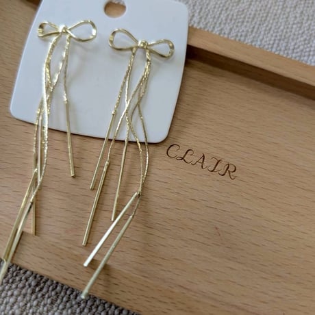 リボンゴールドピアス