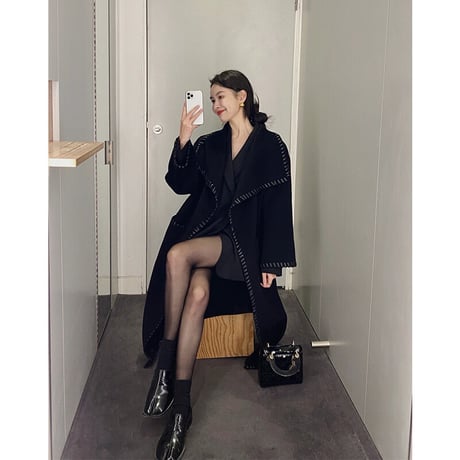 【デザイン黒ロングコート】