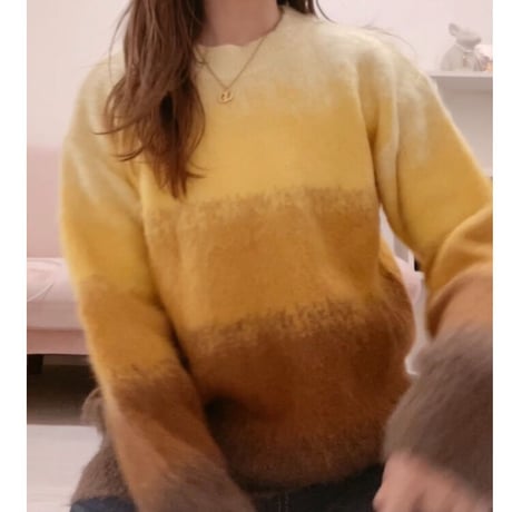 グラデーションニット