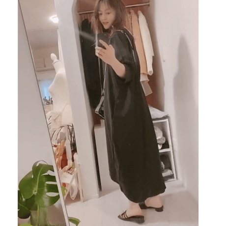 新作✨ロングブラックワンピース