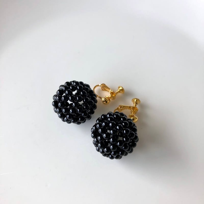 フラーレン イヤリング（ピアスに変更可能） 3mmブラックオニキス