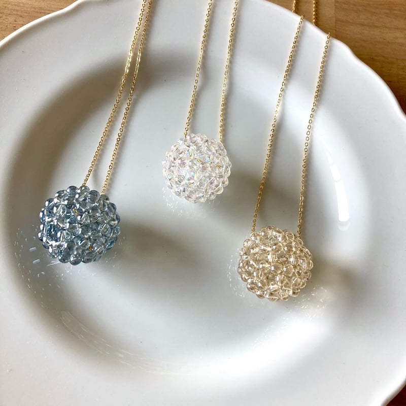 フラーレンロングネックレス（55cm） シャンパンオーラクリスタル