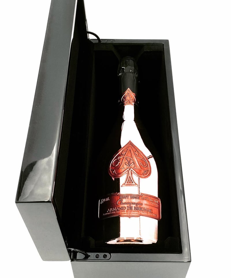 正規輸入品】アルマン・ド・ブリニャック ロゼ シャンパン 750ml 正規輸入品】アルマン・ド・ブリニャック ロゼ シャンパン 750ml