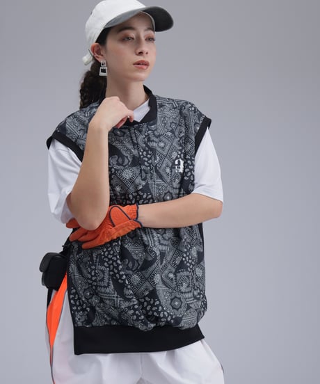 【 ANTIQUAGOLF×STCH 】paisley pattern vest-black