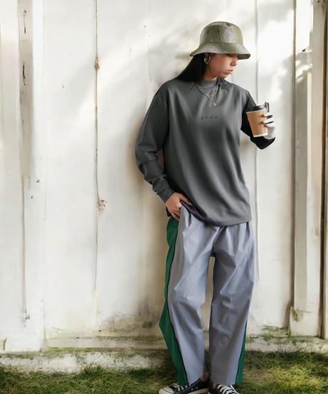 【ANTIQUAGOLF×STCH】UNISEX（ユニセックス）mock neck back logo Tshirt-gray×black