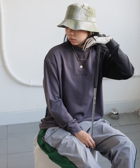 【ANTIQUAGOLF×STCH】UNISEX（ユニセックス）mock neck back logo Tshirt-gray×black