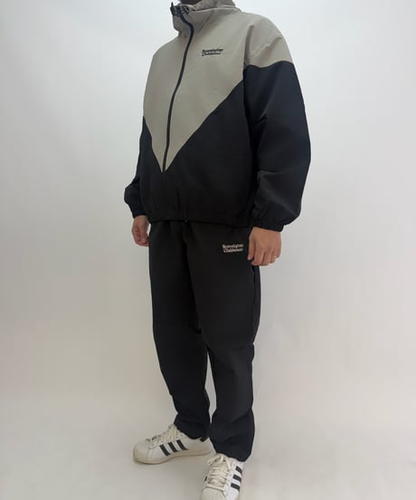 STCH ORIGINAL 【Swing Windbreaker green× beige】