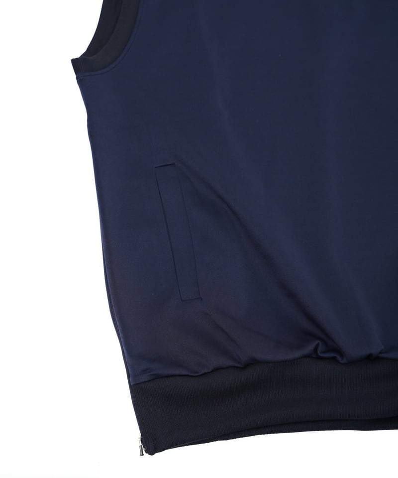 【ANTIQUAGOLF×STCH】（ユニセックス）　ベスト ANTIQUAGOLF×STCH】UNISEX（ユニセックス）V-neck back log
