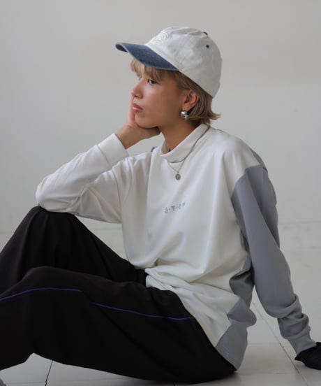 【ANTIQUAGOLF×STCH】UNISEX（ユニセックス）mock neck back logo Tshirt-white×lightgray