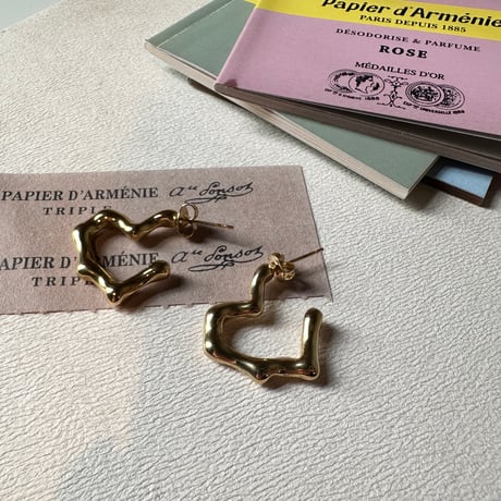 440P　Heartピアス