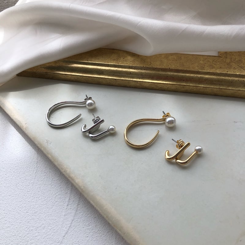 TIMELESS PEARLY☆アシンメトリー パール ピアス♪【送料込】 TIMELESS PEARLY☆ パール アシメトリー ピアス♪【送料込】