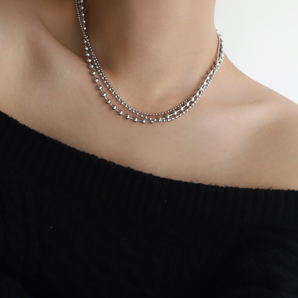 ◼️3連 ツイストデザイン ネックレス　留め具 14K　他 オニキス？パール？ ◼️3連 ツイストデザイン ネックレス 留め具 14K 他 オニキス