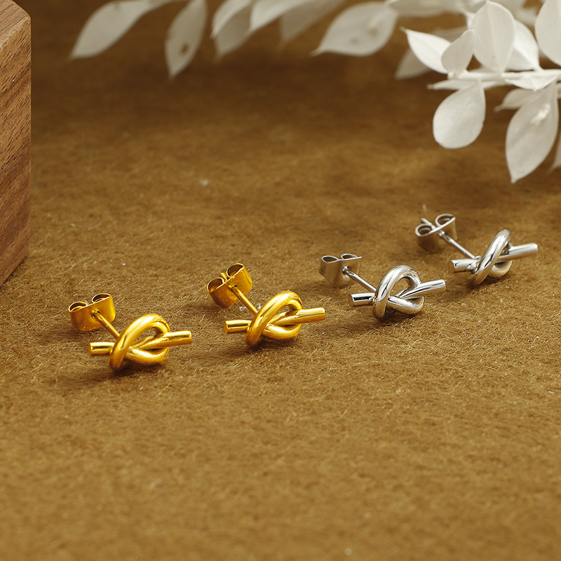 444P ノットピアス | seasukii