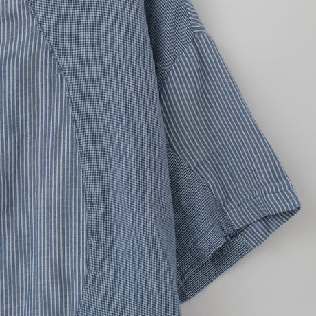 カーブ切替オーバーサイズシャツ

[41413781]natural mist