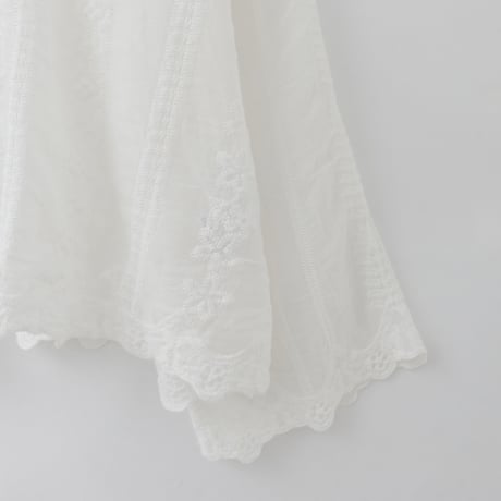 ステッチ刺繍エアリーブラウス

[41413799]natural mist
