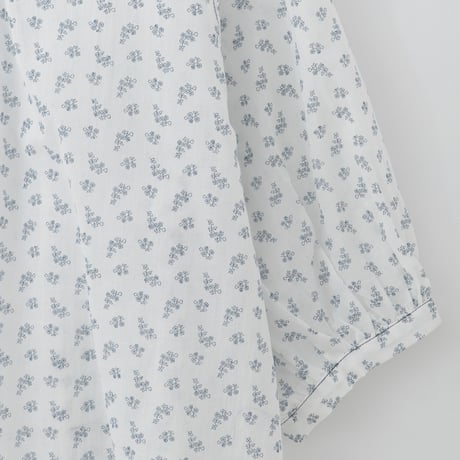 小花プリントラグランシルエットブラウス

[41413758]natural mist