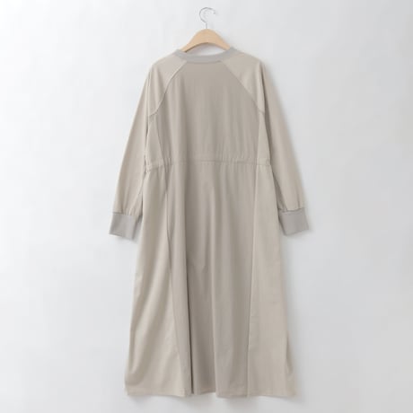 異素材切り替えAラインワンピース

[30116357]natural mist