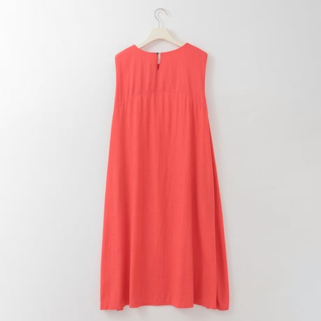 タックショルダースリーブレスワンピース

[22716437]natural mist