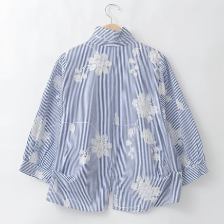 フラワー刺繍ボリュームシルエットブラウス

[30113672]natural mist