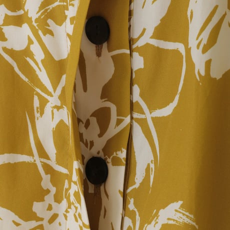 タックデザインモチーフプリントワンピース

[41716247]natural mist