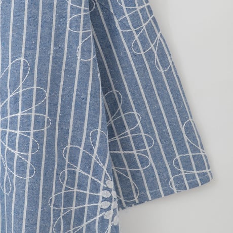 フラワー刺繍ストライプコットンブラウス

[30113370]natural mist