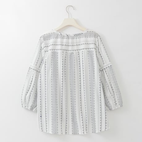 クロスステッチプリントデザインブラウス

[30113372]natural mist