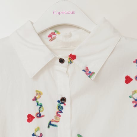 カラフルメッセージロゴ刺繍ビッグシャツ[14923323]capricious