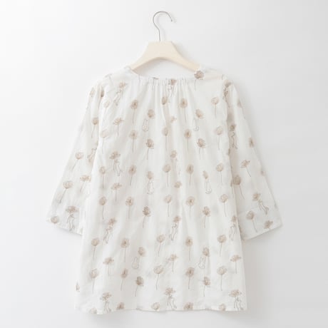 モチーフ刺繍デザインコットンブラウス

[41713680]natural mist