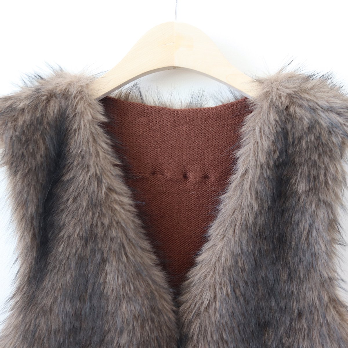 ニット切替えファーベスト[22032140]vivid | natural mist Class