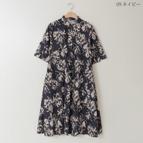 タックデザインモチーフプリントワンピース

[41716247]natural mist