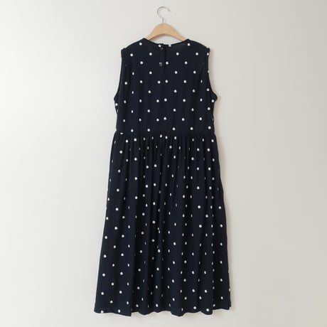 ドット刺繍ウエストギャザーワンピース

[41416255]natural mist