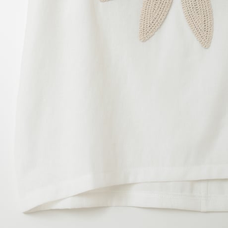 【UVケア】フラワーエンブロイダリーTシャツ

[41411377]natural mist