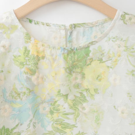 フラワープリント刺繍デザインブラウス

[30113696]natural mist