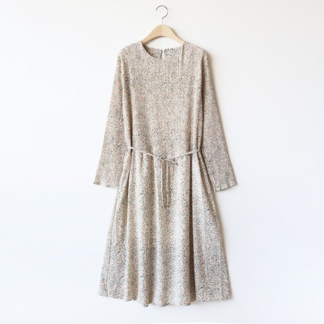 小花柄プリーツ切り替えワンピース[41416354]natural mist