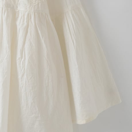 ステッチ刺繍コットンブラウス

[41713468]natural mist