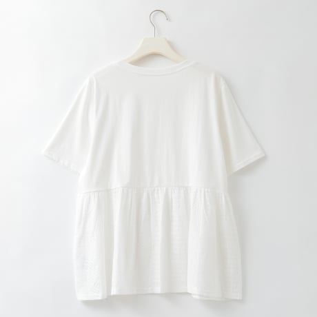 カットワークレースドッキングTシャツ

[22011546]natural mist